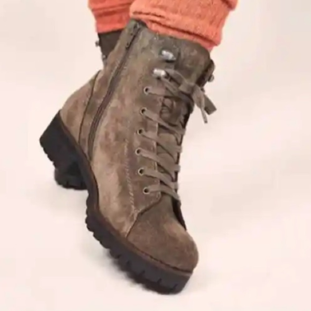 Crown Vintage army green color combat boots